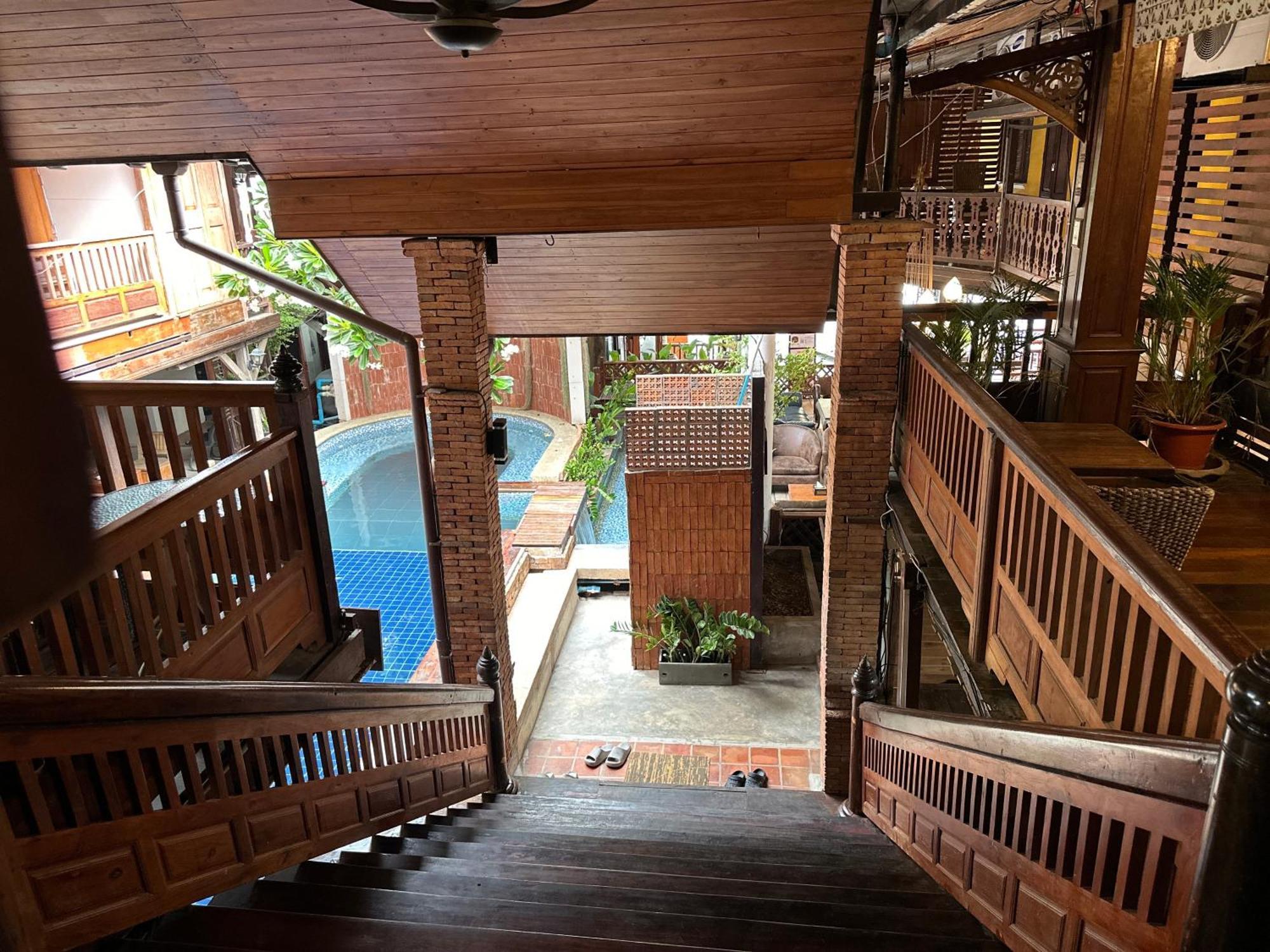Tony'S Place Ayutthaya Extérieur photo