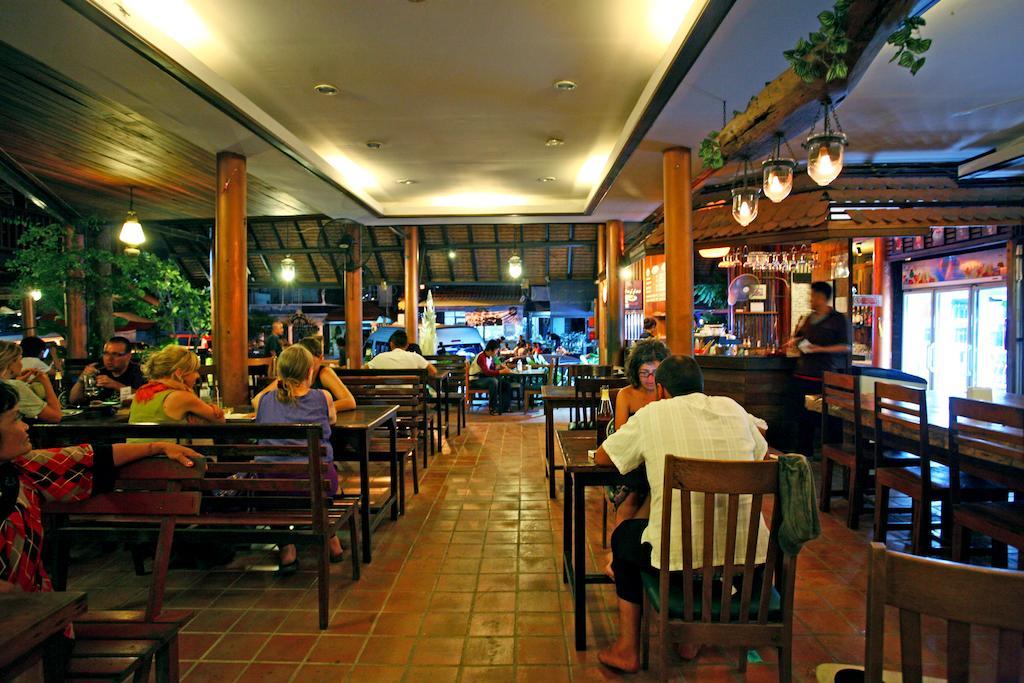 Tony'S Place Ayutthaya Extérieur photo