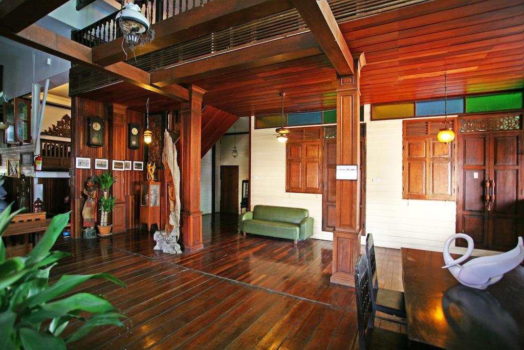 Tony'S Place Ayutthaya Extérieur photo
